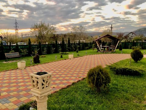 Pensiunea Casa Albă Übernachtung mit Frühstück in Cluj County