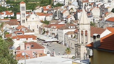 Neighbourhood, Summer, View (from property/room), View (from property/room), Balcony/Terrace, Balcony/Terrace, Other, On site, City view, City view, Garden view, Landmark view, Landmark view, Area and facilities, Time of day, Location