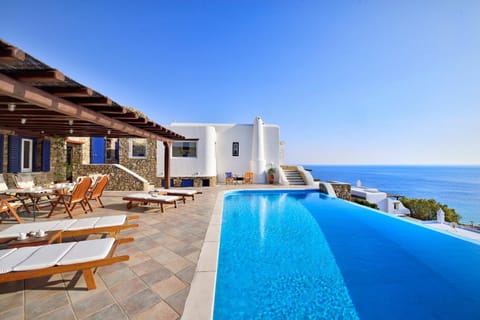 Mykonian Dianthus Villa in Decentralized Administration of the Aegean