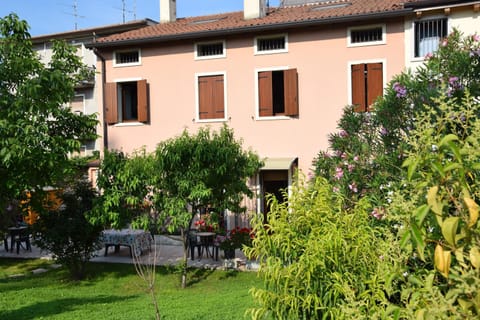 Facade/entrance, Garden view