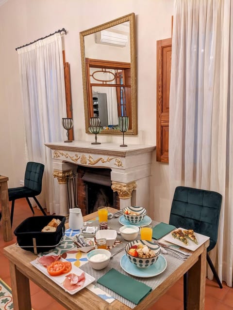 Dining area, Breakfast