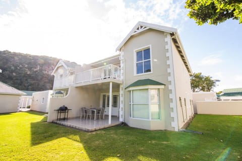 Thirty River Club Villas managed by The Paper Fig House Condominio in Plettenberg Bay