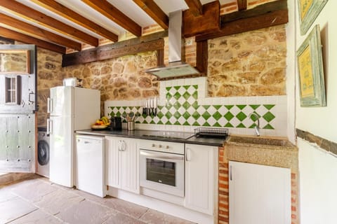 Casa de al Lado en Barcenaciones Villa in Western coast of Cantabria