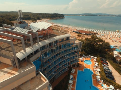 Facade/entrance, Bird's eye view, Sea view