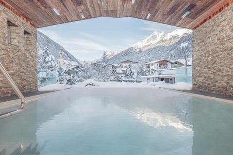 Winter, Mountain view, Pool view
