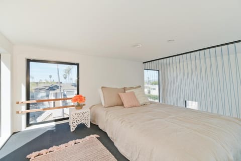 Modern Beach Home Steps To The Sand Maison in Ocean Beach