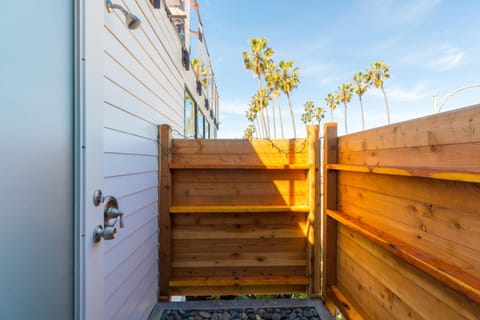 Modern Beach Home Steps To The Sand Maison in Ocean Beach