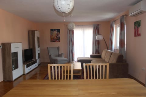 Apartment Udovicic Appartamento in Trogir