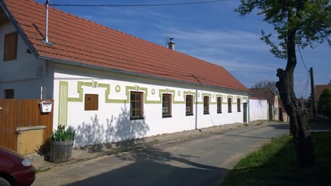 Chalupa u studny Country House in South Moravian Region