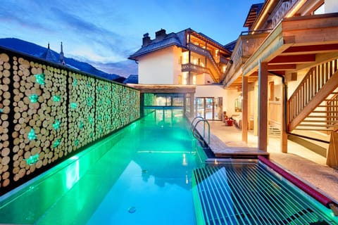 Property building, Swimming pool