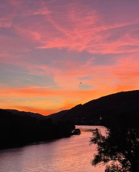 Balcony/Terrace, Mountain view, River view, Sunset