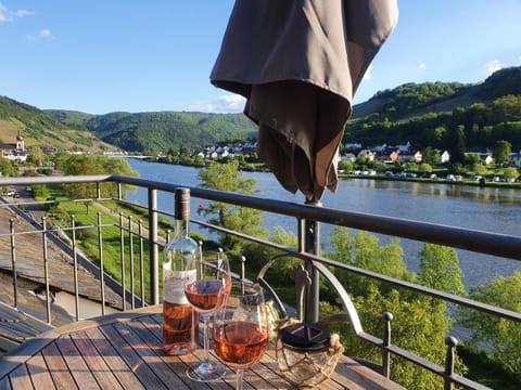 View (from property/room), View (from property/room), Balcony/Terrace, Mountain view, River view