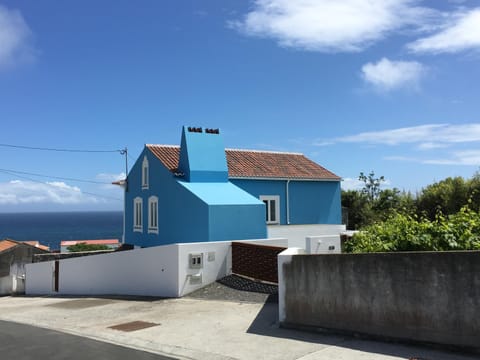 Property building, Facade/entrance, Garden view, Sea view