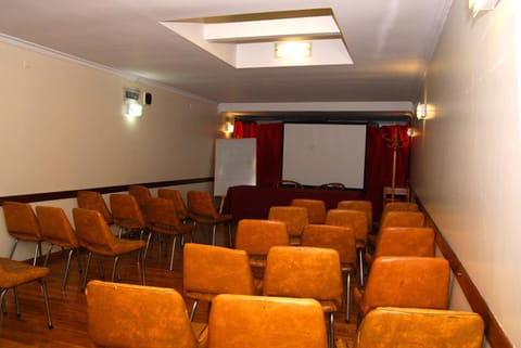 Meeting/conference room