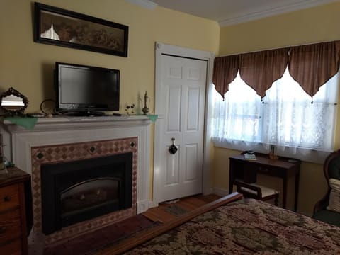 Armistead Cottage Bed & Breakfast Bed and Breakfast in Newport