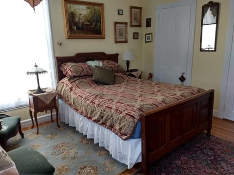 Armistead Cottage Bed & Breakfast Bed and Breakfast in Newport