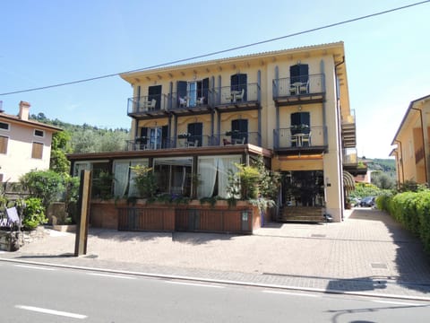 Property building, Day