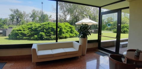 Garden, Internal: Not applicable to any particular room