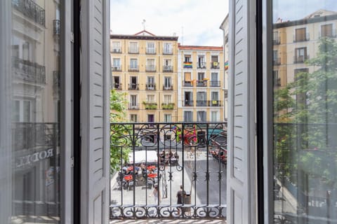 Balcony/Terrace, City view, Street view