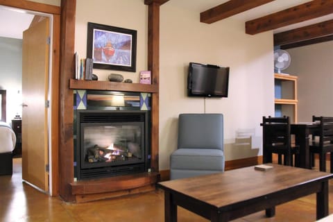 Beautiful Condo In A Great Location, Oceanfront Complex - Oe Appartamento in Ucluelet