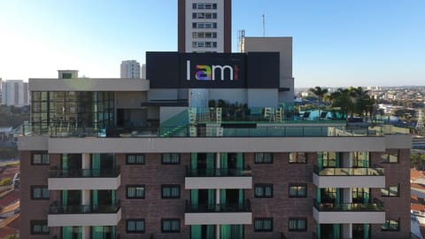 Facade/entrance, Bird's eye view