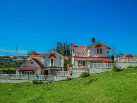 Pine View Stay Ooty Villa in Ooty