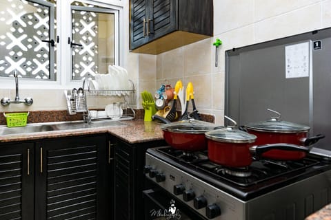 Kitchen or kitchenette, Food, Garden view, Lunch, Dinner