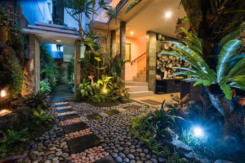 Night, Garden, Balcony/Terrace, Lobby or reception, Decorative detail