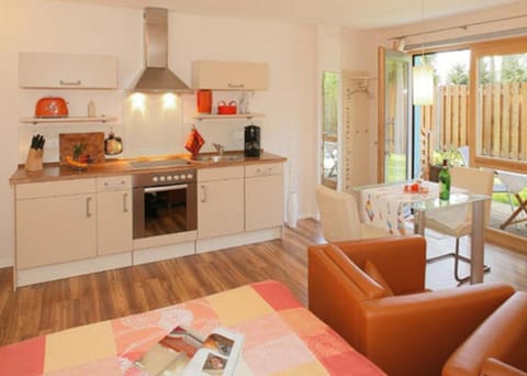 Kitchen or kitchenette, Photo of the whole room, Seating area, Dining area