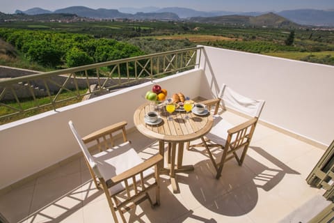 Balcony/Terrace, Breakfast, Continental breakfast