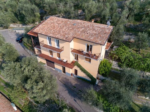 Madonna Dell'Aiuto True View Olivo Apartment in Brenzone sul Garda