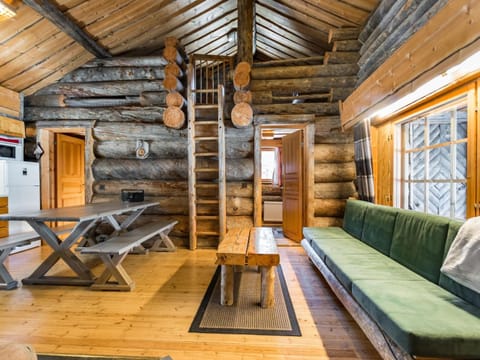 Holiday Home Seitsemän savua 3 by Interhome House in Lapland