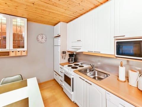 Holiday Home Kelkkatyttö by Interhome House in Lapland