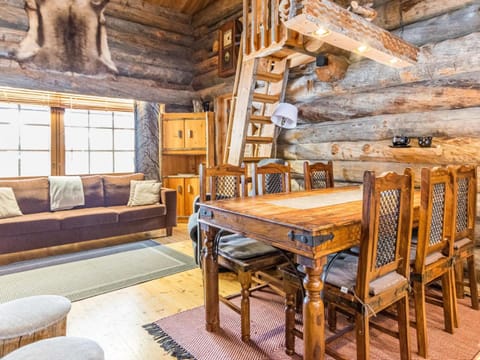 Holiday Home Seitsemän savua 4 by Interhome House in Lapland