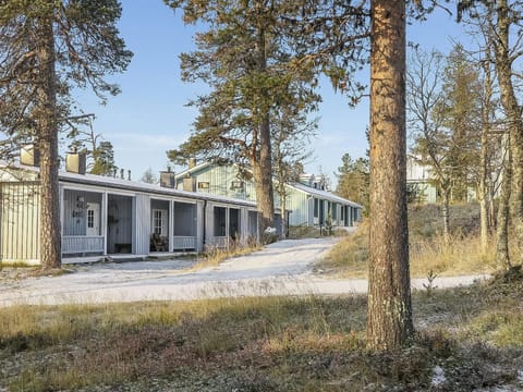 Holiday Home Saariselän väärtin kammi 2 by Interhome House in Lapland