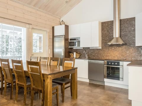 Holiday Home Atrin suvanto b by Interhome House in Lapland