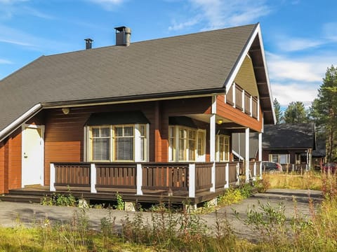 Holiday Home Laulelevi by Interhome House in Lapland