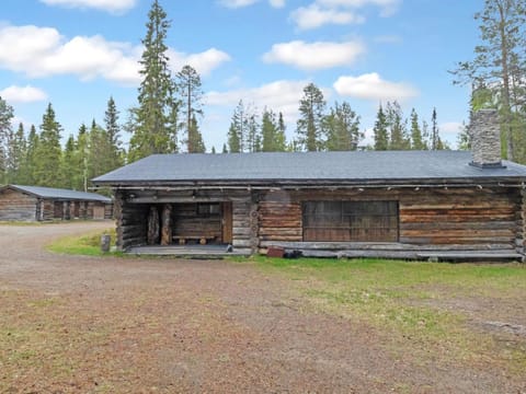 Holiday Home Metsä-luosto by Interhome House in Rovaniemi