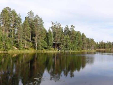 Holiday Home Metsä-luosto by Interhome Casa in Rovaniemi