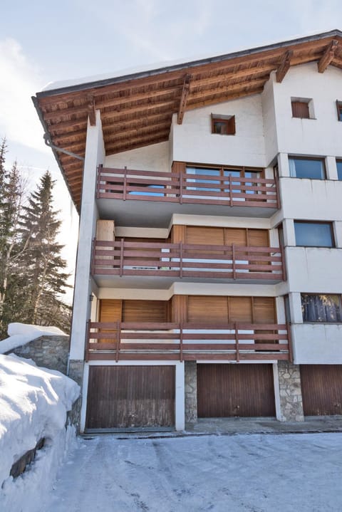 Chesa San Gian - Celerina Condo in Saint Moritz