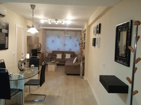 Communal lounge/ TV room, Dining area