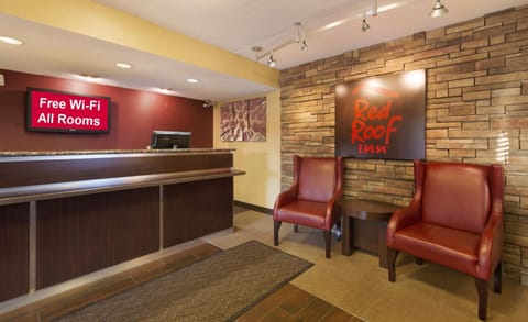 Red Roof Inn Detroit - Warren Motel in Madison Heights