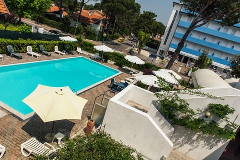 Bird's eye view, Swimming pool