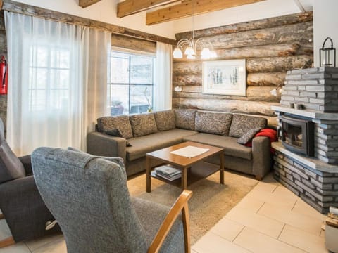 Holiday Home Maahisenrinne 1 as 4 by Interhome House in Lapland