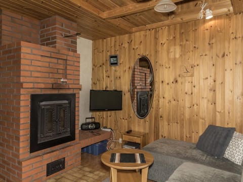 Holiday Home Ylläskarpalo 1 päätyhuoneisto by Interhome House in Norrbotten County, Sweden