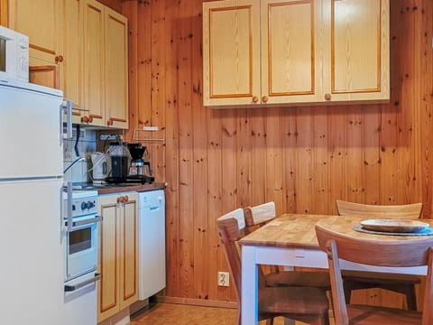 Holiday Home Ylläskarpalo 3 päätyhuoneisto by Interhome House in Norrbotten County, Sweden