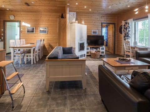 Holiday Home Tuulenpuuska by Interhome House in Norrbotten County, Sweden