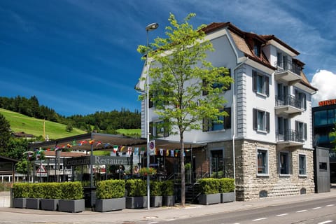 Property building, Facade/entrance