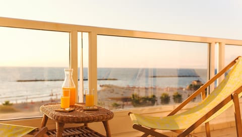 4 Bedroom Apartment On The Beach Apartment in Tel Aviv-Yafo