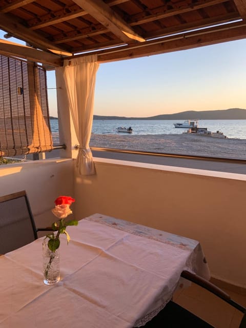 View (from property/room), Balcony/Terrace, Sea view